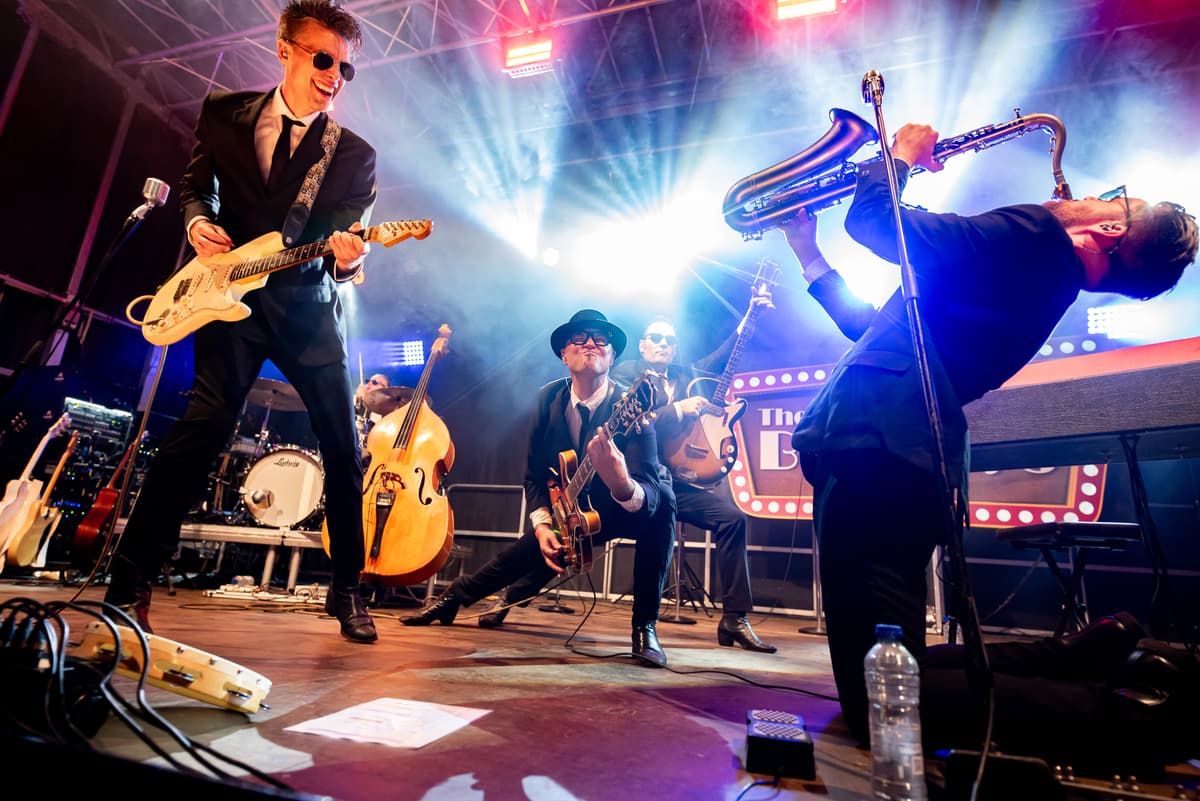 The Bentleys boeken voor een bedrijfsfeest