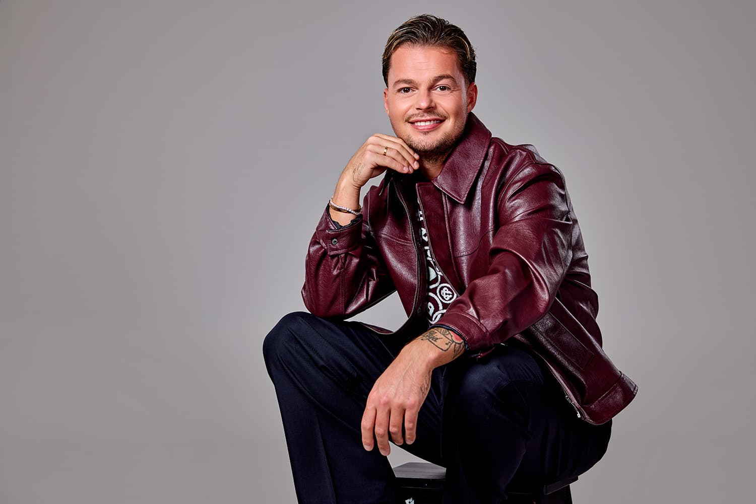 Robert van Hemert zanger boeken snel en eenvoudig via J-Music