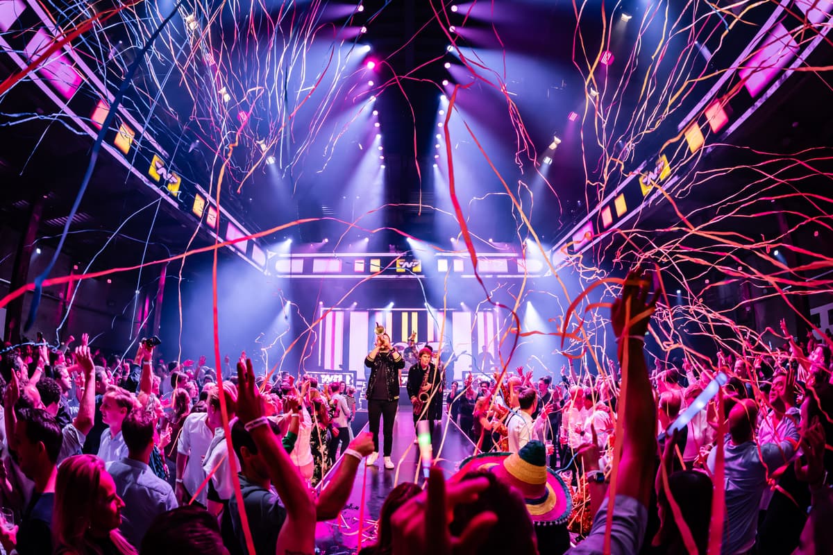 THE NIGHT FLIGHT boeken voor een bedrijfsfeest